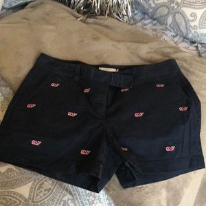 Navy vineyard vines shorts